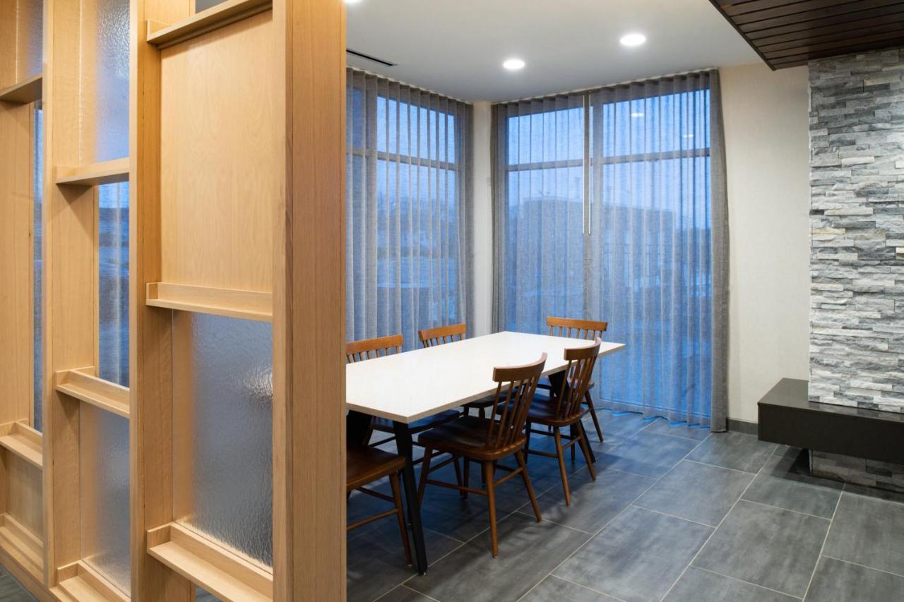 Fairfield Inn & Suites By Marriott Charlotte University Research Park מראה חיצוני תמונה